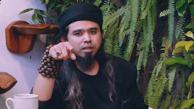Gus Samsudin Ditantang Ustadz Muhammad Faizar Berdiskusi, Netizen: Sikat Ustaz!