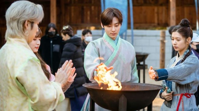 Potret di Balik Layar Alchemy of Souls (Instagram/@tvn_drama)