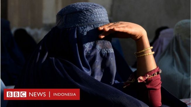 Setahun Taliban Berkuasa, Bagaimana Hak-hak Perempuan Afganistan Direnggut?