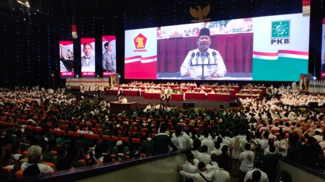 Sebut Pihak dari Luar Negeri Kecewa Dirinya Bergabung dengan Jokowi, Prabowo: Mereka Suka Lihat Indonesia Rusuh