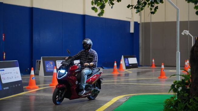 Sederet Sepeda Motor Listrik Melantai di GIIAS 2022, Bisa Dicoba di EV Test Track Indoor ICE BSD City