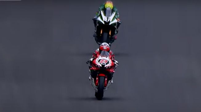 Mantap! Pembalap Indonesia Andi Gilang Sukses Bawa Pulang Podium di Race 1 ARRC Jepang 2022 Kelas SS600