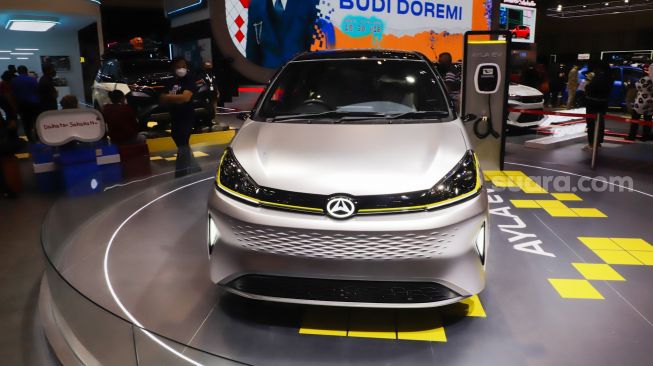 Mobil listrik konsep konversi, Daihatsu Ayla EV di GIIAS 2022 [Suara.com/Alfian Winanto]