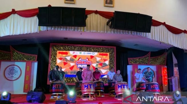 Komunitas Tionghoa Padang Gelar Festival Merah Putih