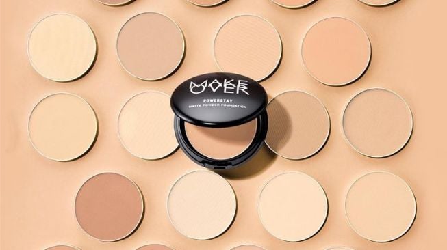 Make Over Powerstay Matte Powder Foundation (Instagram/makeoverid)