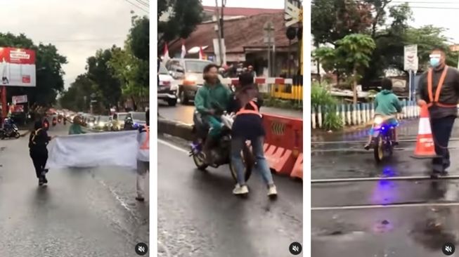 Viral Video Pengendara Motor Tanpa Helm Paksa Terobos Palang Pintu Kereta hingga Hampir Tabrak Petugas, Publik: Diemin!