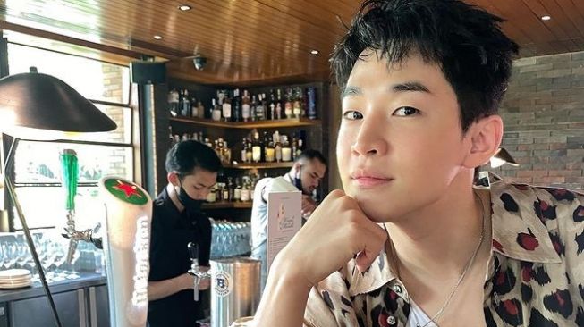 Potret Henry Lau di Indonesia (Instagram/henryl89)