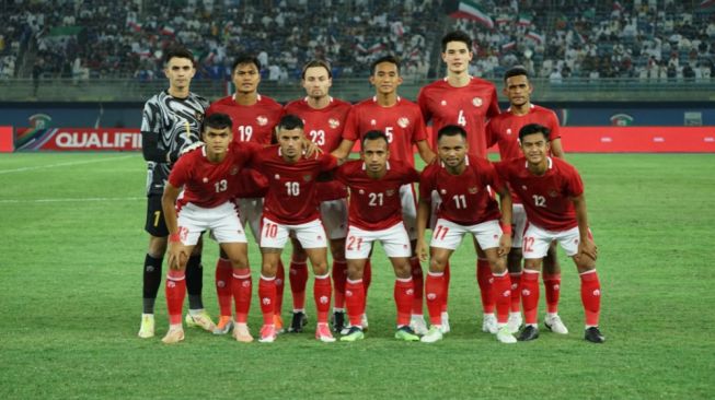 Penggawa Timnas Indonesia saat berfoto sebelum berlaga. (pssi.org)