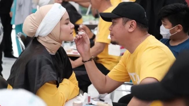 Ramaikan Lomba Make Up Pasangan Peringati HKG PKK ke 50