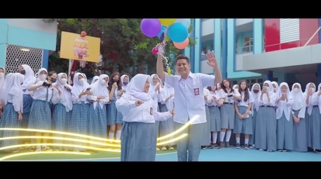 Potret Kekeyi di MV Lagu Baru Syakir Daulay (YouTube/Syakir Daulay Entertainment)