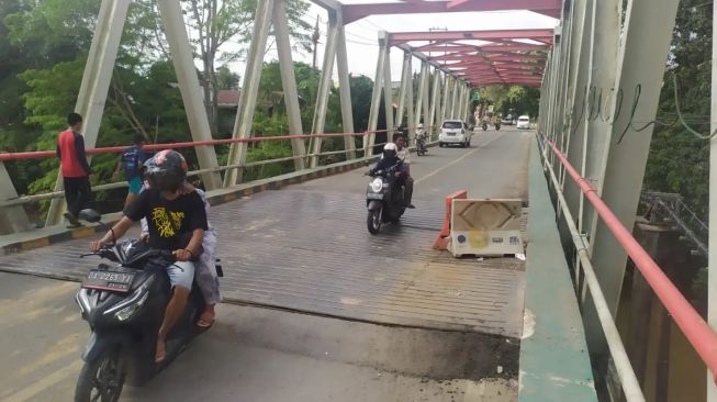 Bupati Balangan Bersurat ke Gubernur, Jembatan Paringin Mulai Ambles