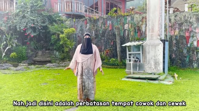 Potret Pesantren Keluarga Suami Tasyi Athasyia (YouTube Tasyi Athasyia)