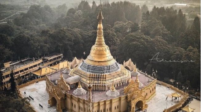 Miniatur Pagoda Shwedagon di Indonesia, Temukan di Taman Alam Lumbini