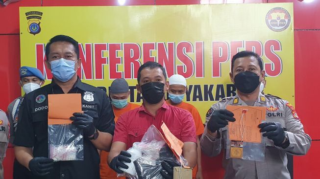 Dua Pemuda di Jogja Edarkan Ribuan Pil Yarindo, Salah Satu Pelaku Berprofesi Driver Ojol