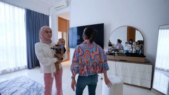 Potret Kamar Lesti Kejora dan Rizky Billar (YouTube GA)