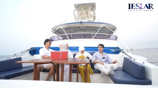 Potret Yacht Rp38 Miliar Rizky Billar (YouTube Leslar Entertainment)