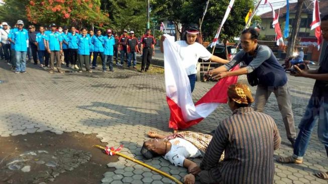 Di Tengah Hiruk Pikuk Kemerdekaan, Begini Upacara Ala "Orang-orang Setengah Merdeka" di Jombang