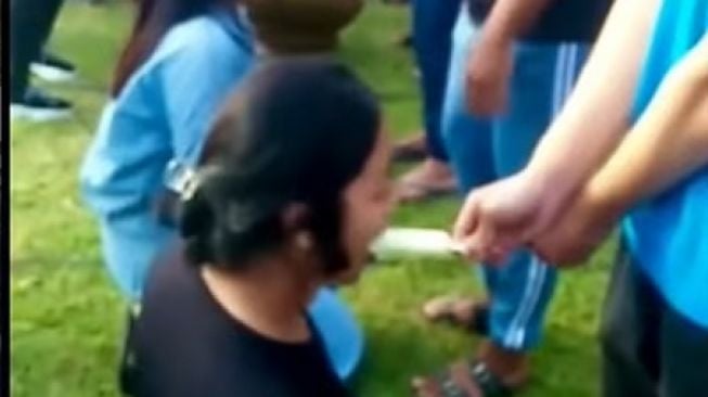 Video Viral Lomba Makan Es Krim di HUT Kemerdekaan RI, Tuai Kecaman karena Menjurus Porno