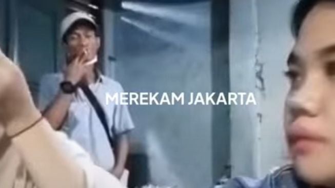 Sabet HP Saat Korban Live Instagram di Warkop, Pelaku Diburu Polisi