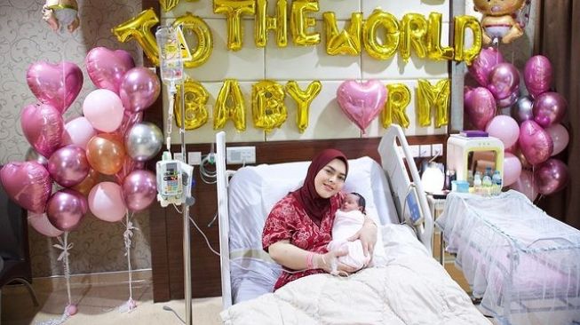 Potret Aisyahrani Melahirkan Anak Ketiga(Instagram/@syh55)