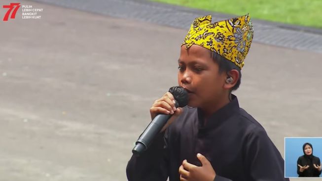 Potret Artis Hadiri Upacara di Istana Merdeka (YouTube)