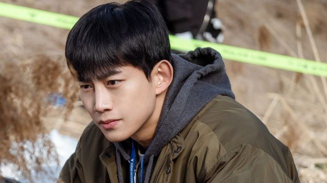 Potret Taecyeon 2PM di Blind (Instagram/@tvn_drama)