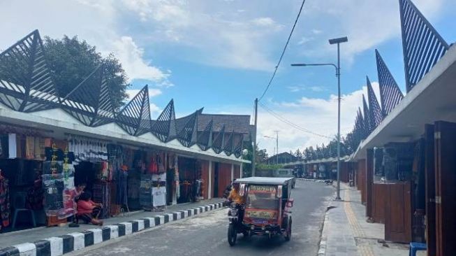 Pasar Siallagan Masih Sepi Pasca Revitalisasi