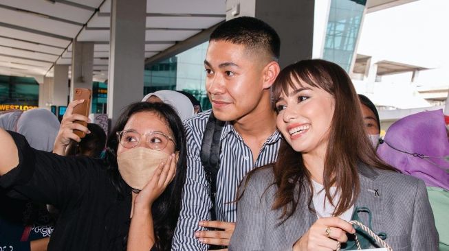 Potret Bintang Utama Melur untuk Firdaus di Indonesia (instagram/@meerqeen)