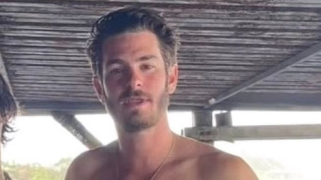  Potret Andrew Garfield liburan di Bali (Twitter/@FilmUpdates)