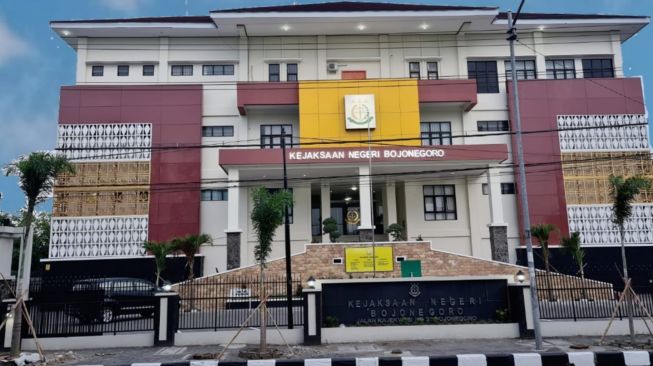 Jalani Proses Hukum, Oknum Jaksa Kejari Bojonegoro Dicopot