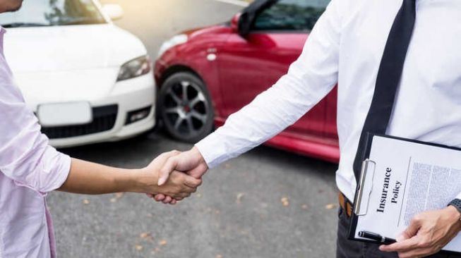 Perbedaan Asuransi Mobil All Risk dan TLO Lengkap Cara Klaim