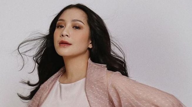 9 Artis Pernah Dirias MUA Marlene Hariman, Ada Nagita Slavina dan Maudy Ayunda