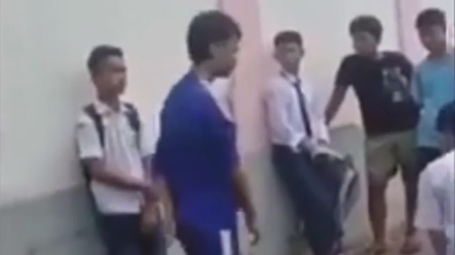 Viral 2 Siswa SMPN 6 Merak Dibully Kakak Kelas, Netizen Geram: Ditunggu Video Penangkapannya!