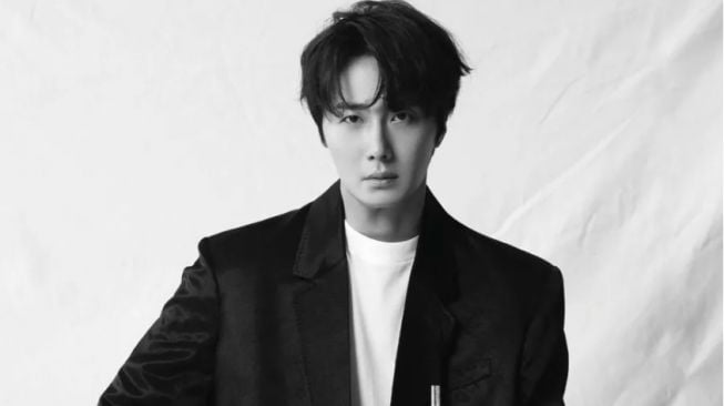 Jung Il Woo Ceritakan Pengalamannya Bekerja dengan Yuri SNSD di Drama Good Job