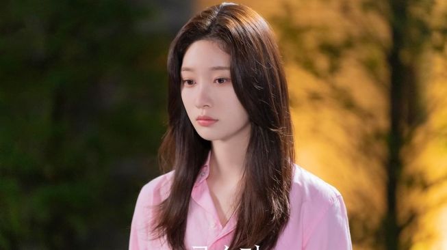 Adu Pesona Jung Chaeyeon dan Yeonwoo di Golden Spoon (Instagram/@mbcdrama_now)