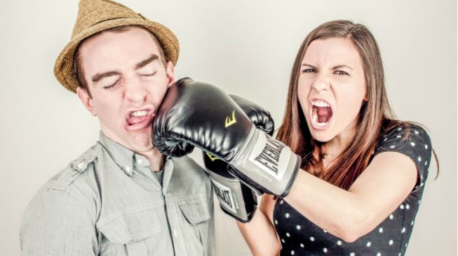 Ilustrasi pasangan suami dan istri bertengkar (Pixabay/Ryan Mcguire)