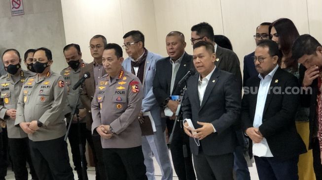 Rapat 10 Jam dengan Komisi III DPR Terkait Kasus Brigadir J, Kapolri Dicecar 45 Pertanyaan