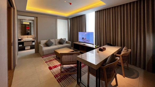 Berbalut kemewahan dengan konsep modern, Ra Suites Simatupang, merupakan hal yang dinantikan pasar yang menginginkan hadirnya condotel bintang 5 di Kawasan berkembang, TB Simatupang.