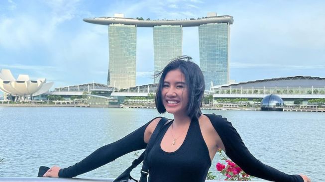 Momen Angga Yunanda Ajak Pacar Liburan ke Singapura (instagram/@shenacinnamon)