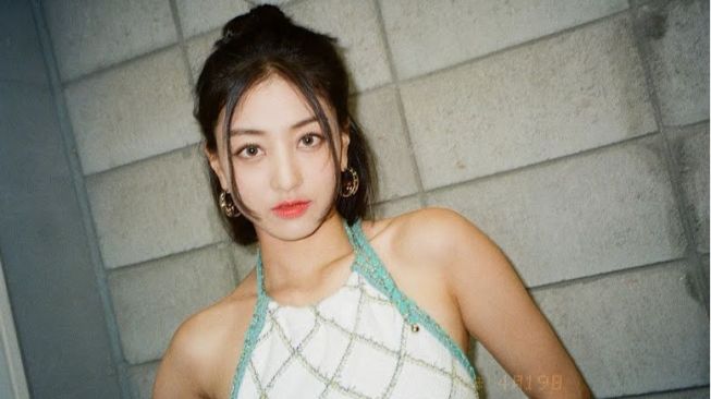 TWICE Perpanjang Kontrak dengan JYPE, Jihyo Ungkap Hal Mengejutkan Ini!