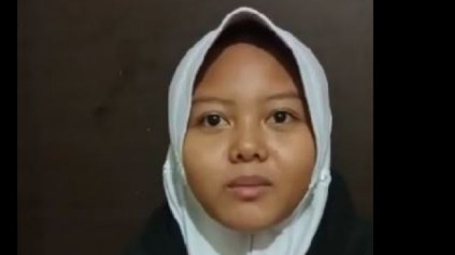 Bukan karena Pargoy, Anak Pedagang Kecil Ini Viral karena Jago Empat Bahasa Asing dengan Belajar Otodidak