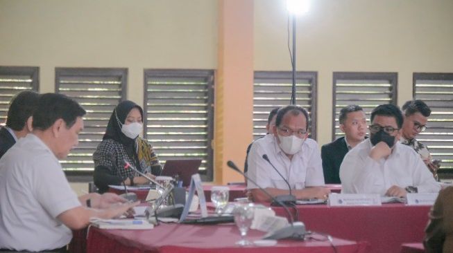 Bupati Samosir Diminta Ambil Tindakan, Kadis Pariwisata Bungkam