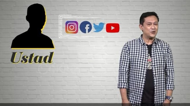 Profil Denny Siregar (YouTube/COKRO TV)