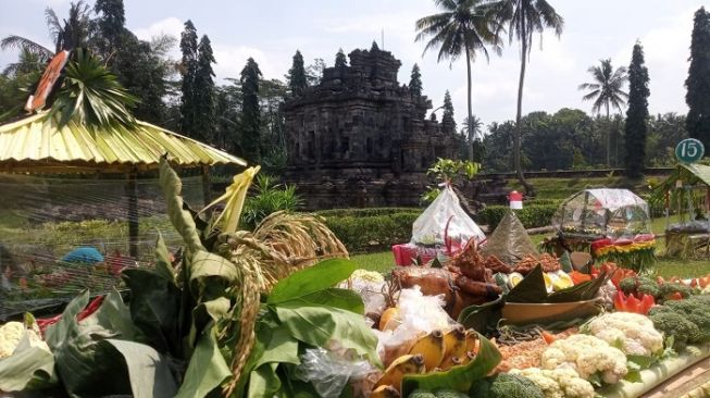 Kirab Sego Wiwit di Desa Ngawen Magelang, Ada Menu Unik "Pepes Yuyu"