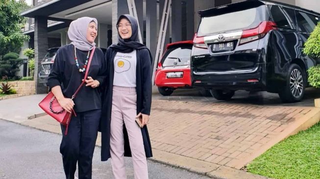 Potret Sherin anak gadis Ine Sinthya (Instagram/@inesinthya)