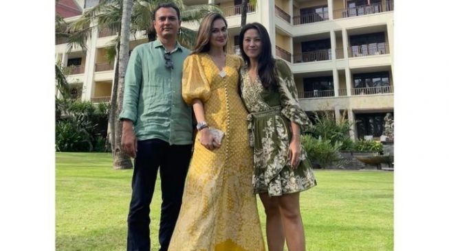 Momen Surprise Ultah Luna Maya ke-39 (Instagram/@lunamaya)