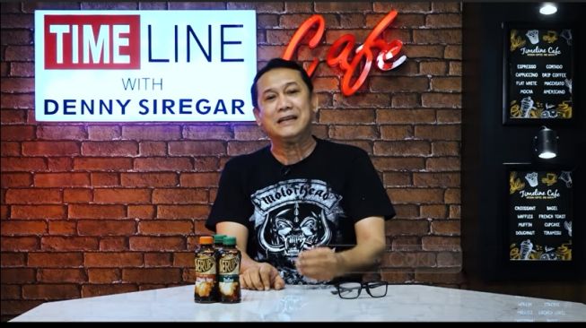 Profil Denny Siregar, Produser Sekaligus Penulis Film Sayap Sayap Patah