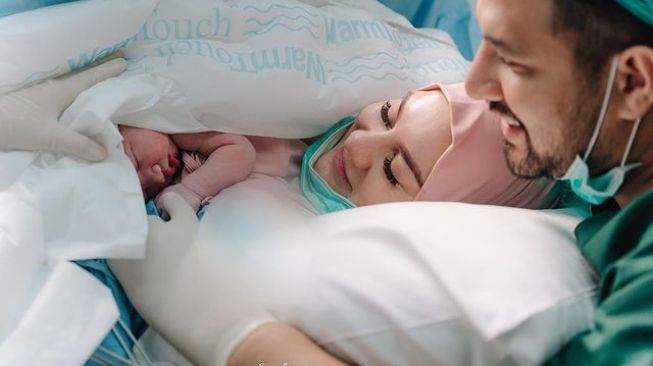 5 Potret Wajah Puti Sabai Anak Kedua Irish Bella dan Ammar Zoni, Mirip dengan Kakaknya