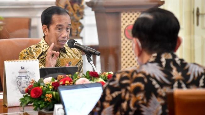 Salurkan Bansos Pengalihan Subsidi BBM Rp24,17 Triliun, Jokowi: Saya Harap Bisa Ringankan Beban Masyarakat