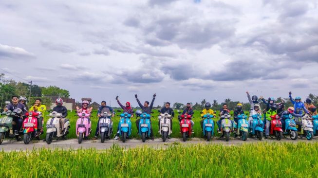 Keseruan para peserta Fazzio Youth Project di Jawa Tengah dan Yogyakarta [Yamaha DDS 3].